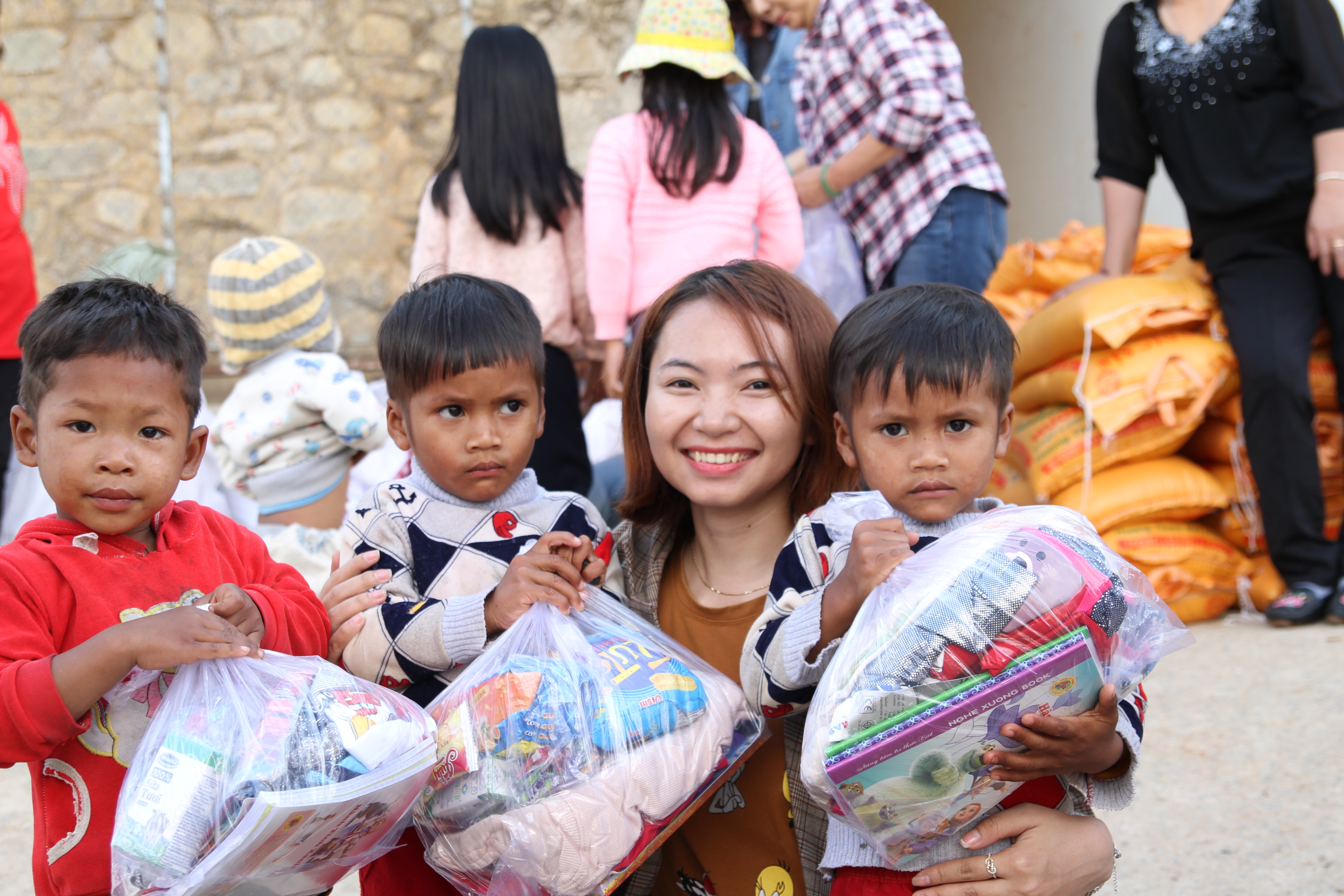 Những chương trình từ thiện của LogicBUY năm 2019