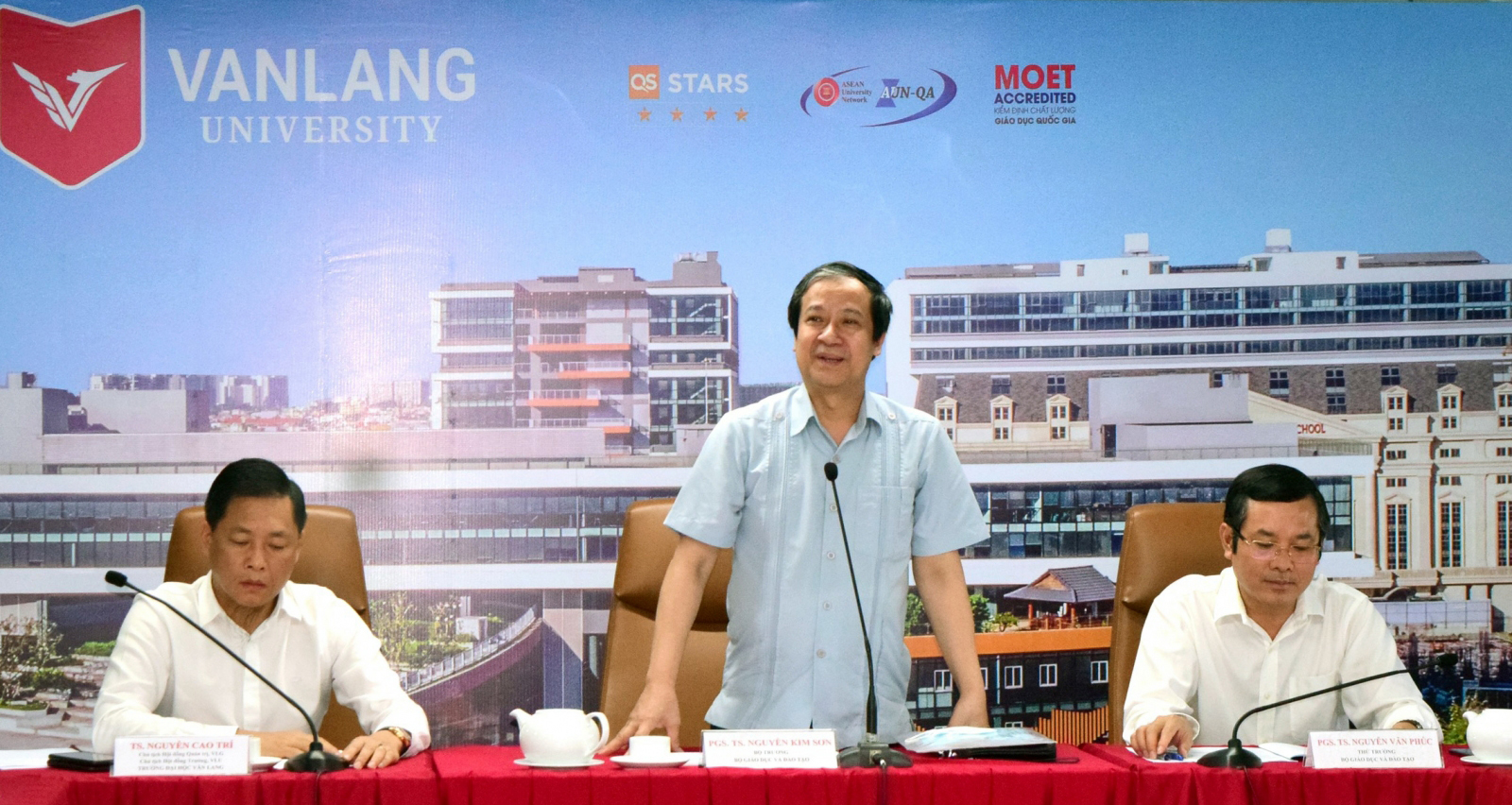 Bộ trưởng Nguyễn Kim Sơn: “Phát triển giáo dục không phân biệt công-tư”