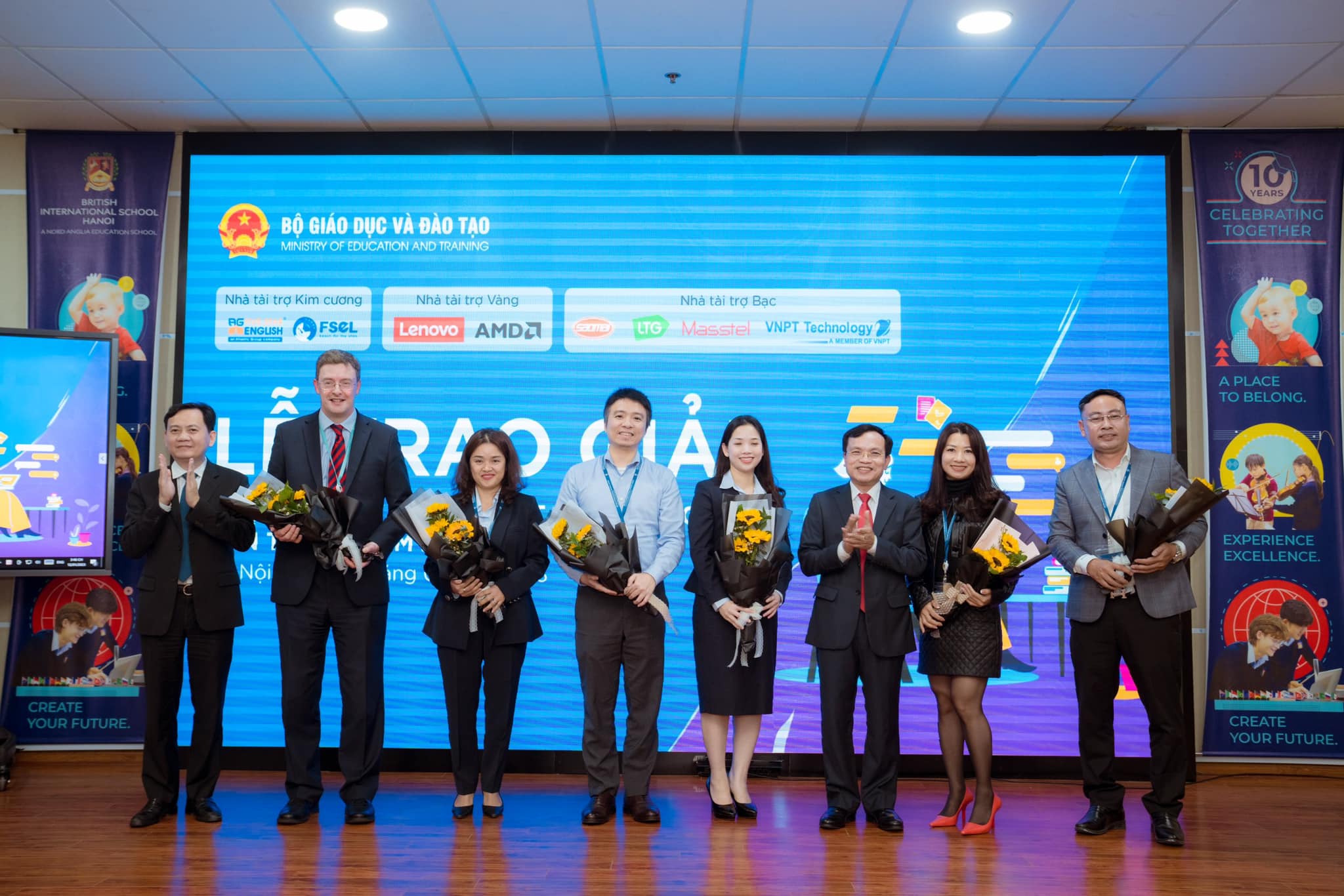 LogicBUY Technology Group là nhà tài trợ bạc cuộc thi xây dựng thiết bị dạy học số lần thứ nhất do Bộ Giáo dục và Đào tạo phát động.